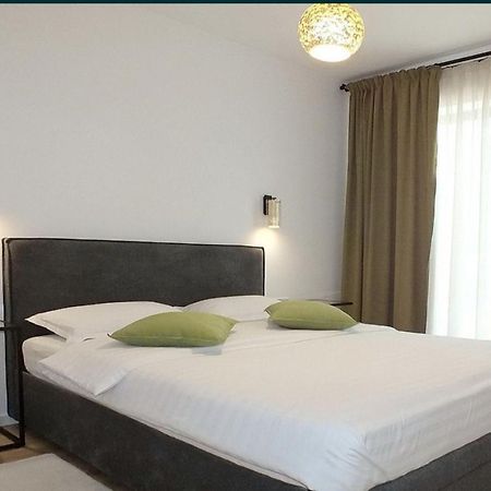 Savas Cosmopolit Brasov Magnolia Apartment Bagian luar foto