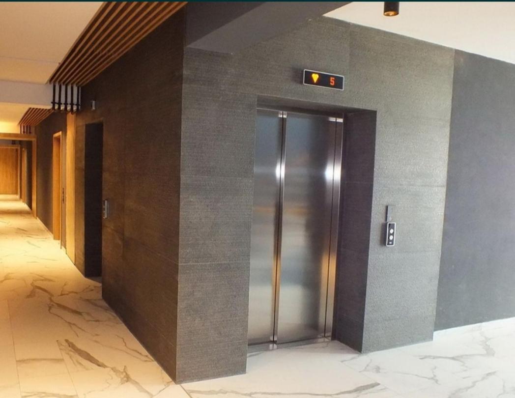 Savas Cosmopolit Brasov Magnolia Apartment Bagian luar foto
